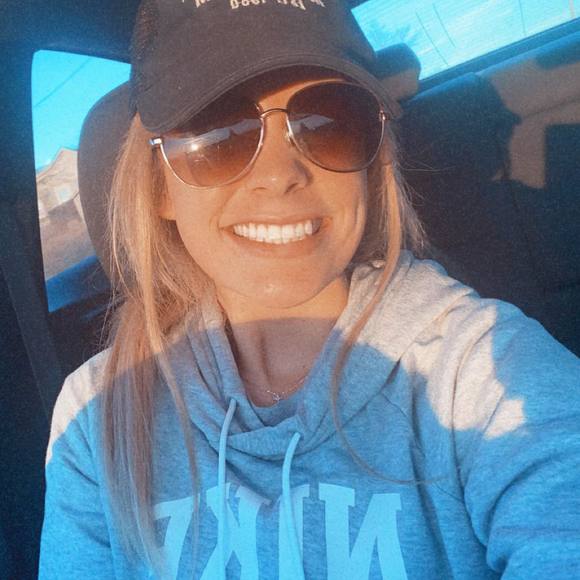 Meet your Posher, Logan - Picture 1 of 1